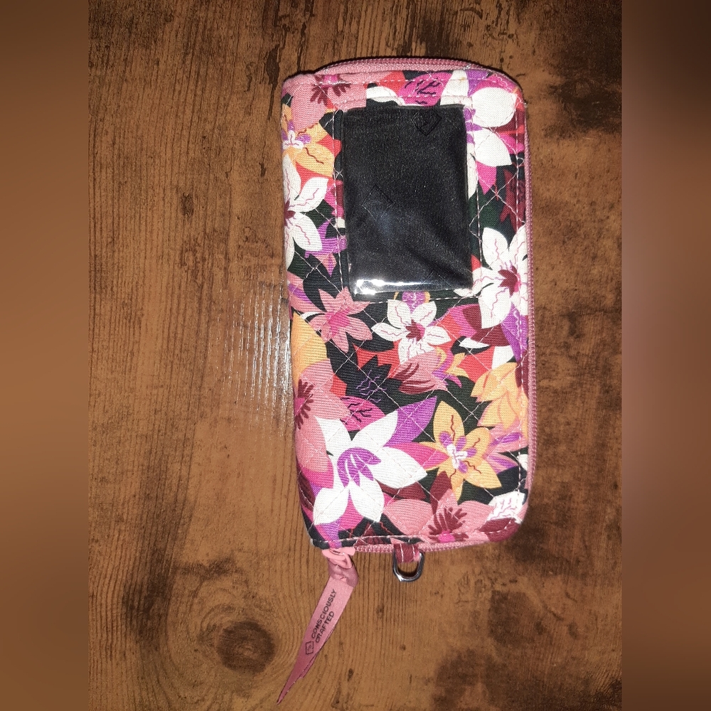 NWOT Vera Bradley Floral Zip Around Wallet RFID Protection - Picture 2 of 4
